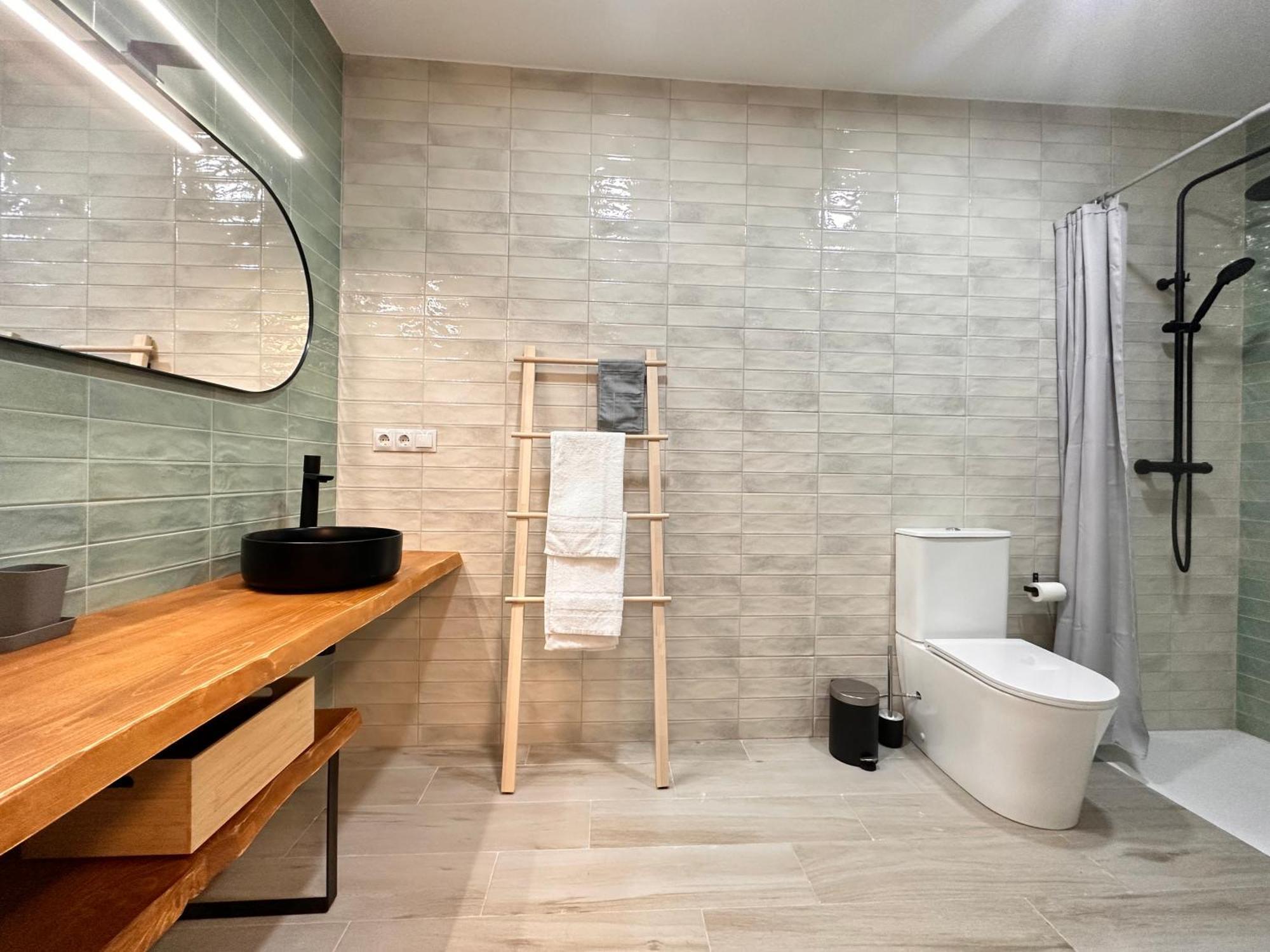 Alberola Industrial Style Apartment Valencia Bagian luar foto