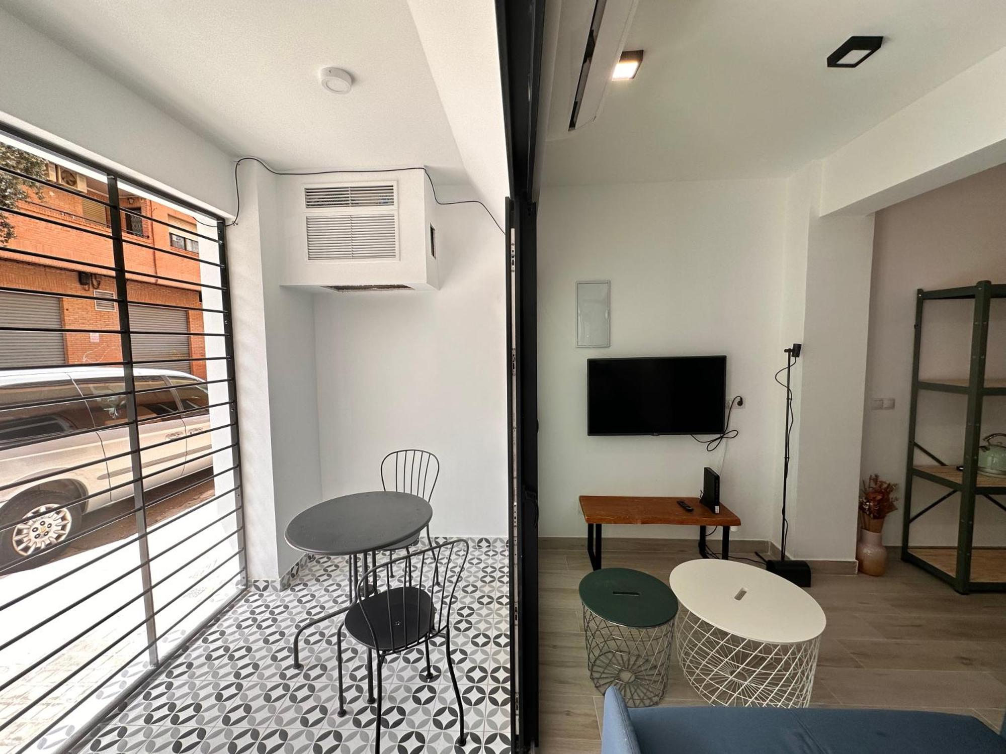 Alberola Industrial Style Apartment Valencia Bagian luar foto