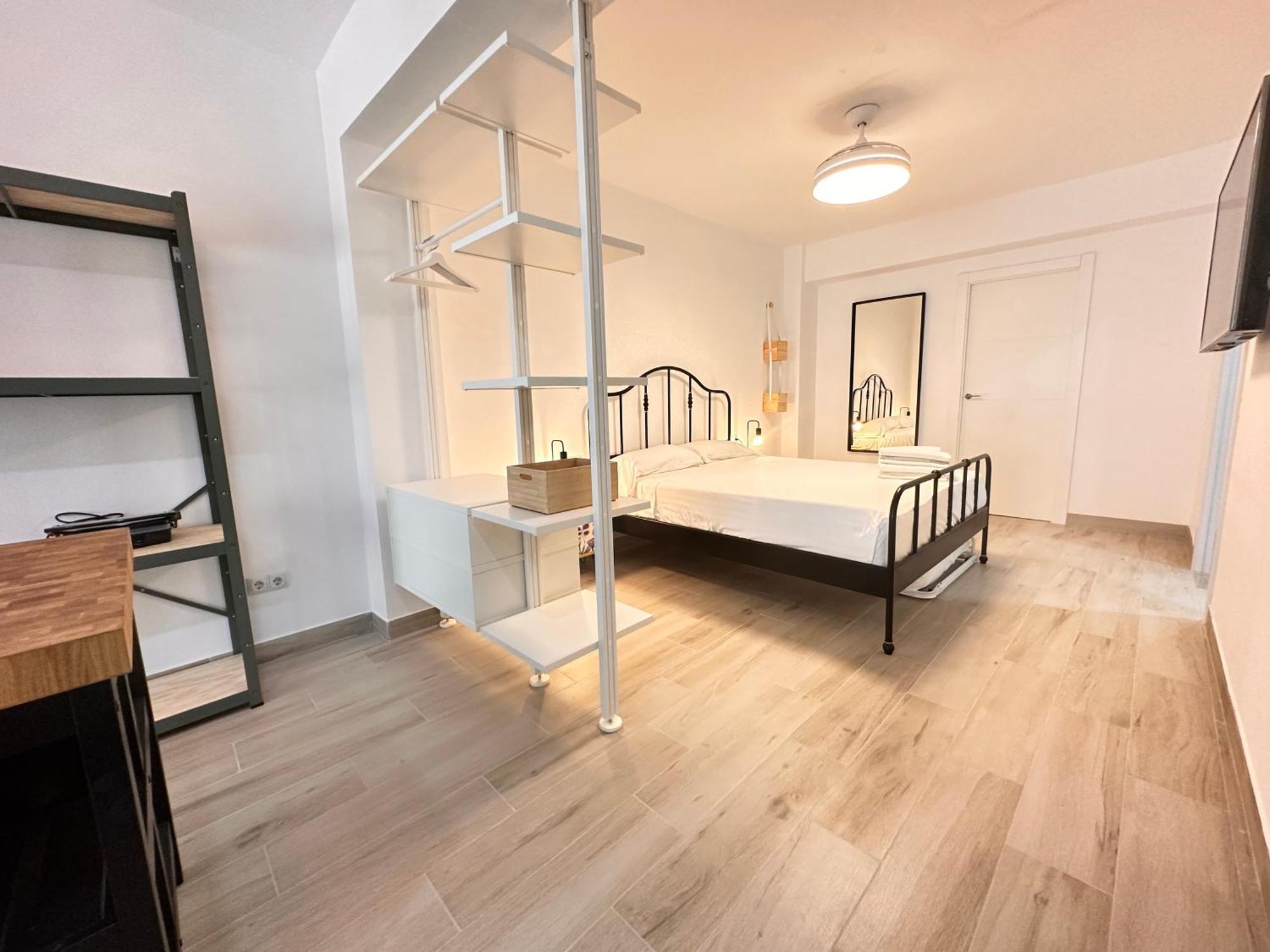 Alberola Industrial Style Apartment Valencia Bagian luar foto